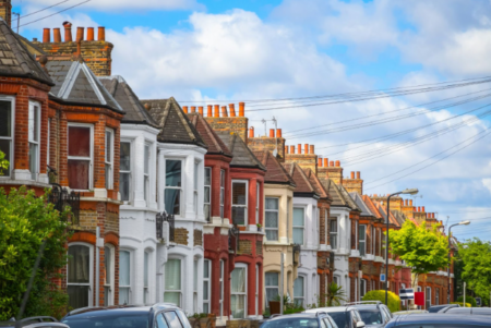 Failed Property Transactions Drain £400m a Year from UK Housing Market, Analysis Shows